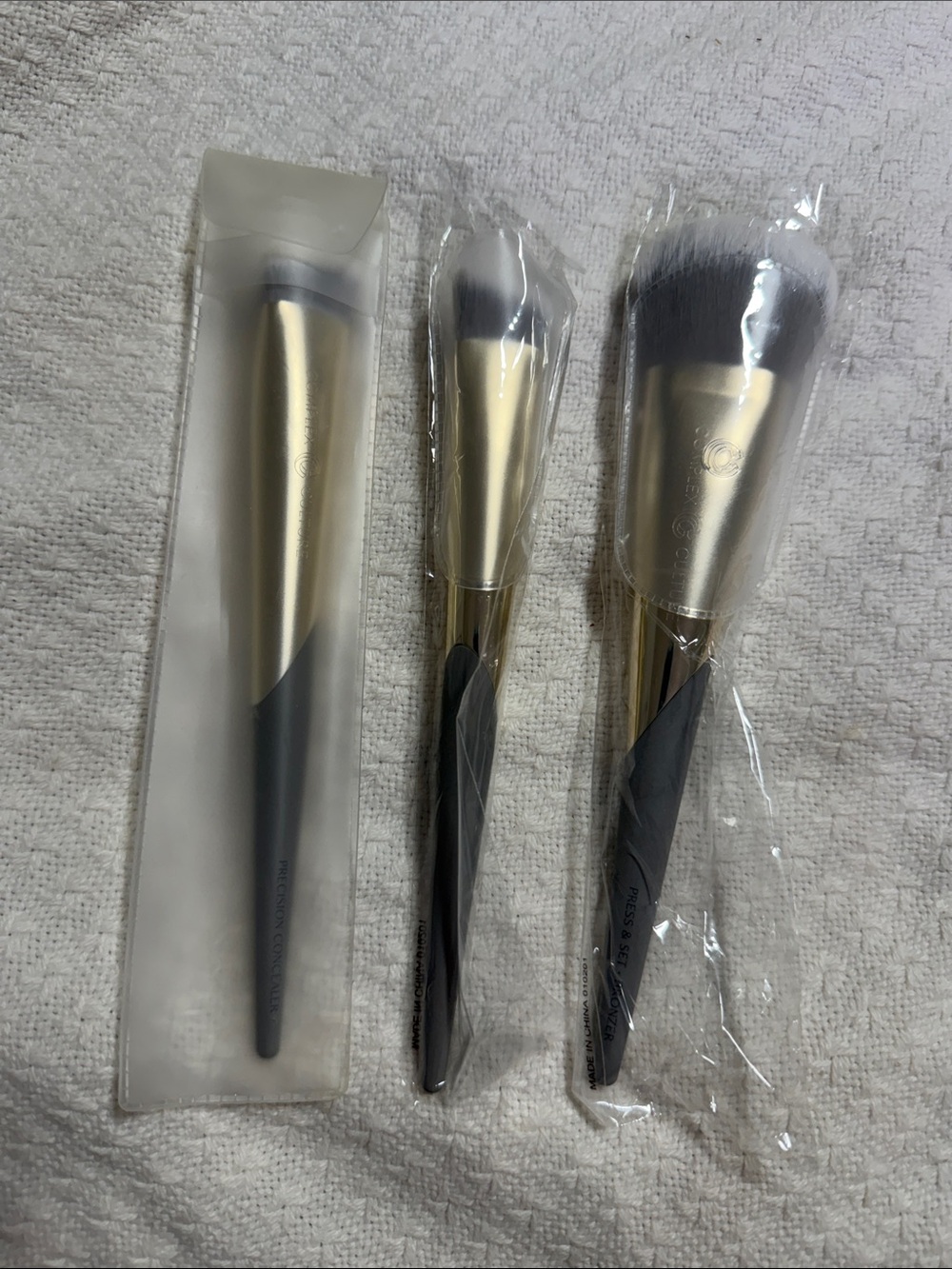 3-Piece Gold & Black Face Brush Set - Soft Synthetic Bristles
